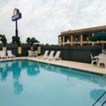 Hotel Oyo N Sheridan Rd & Airport