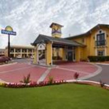 Oyo N Sheridan Rd & Airport Hotel 2*